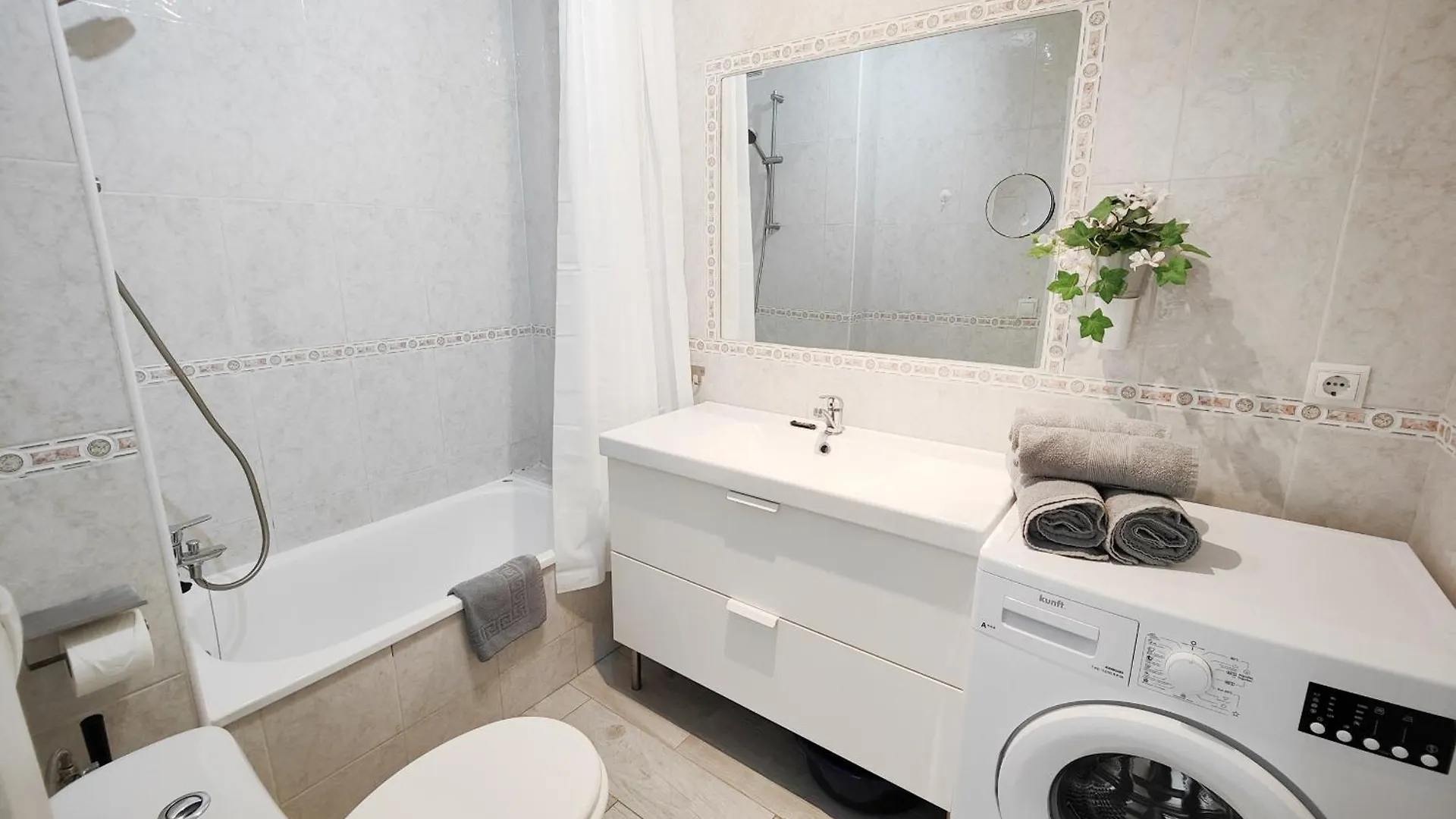 Ap408 Acapulco Playa Apartment Nerja